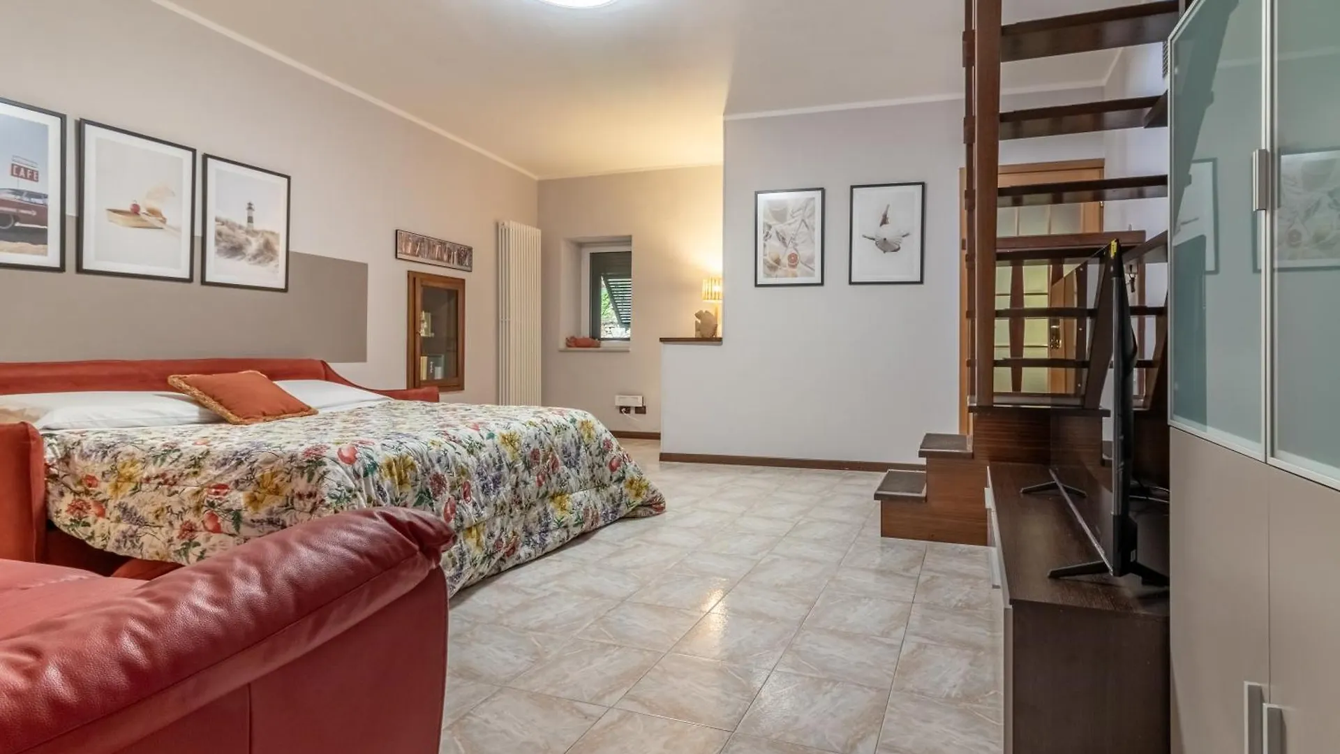 דירות ריומאג'ורה Ca Vivaldi Penthouse 5Terreparco 0*,  איטליה